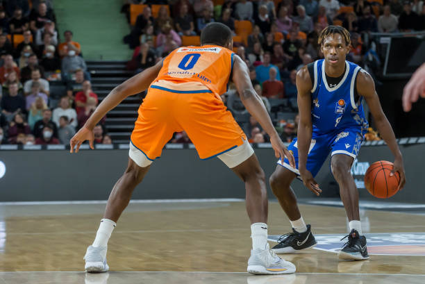 面对人员变 面对人员变