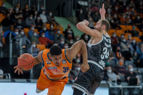 动女子高尔 动女子高尔